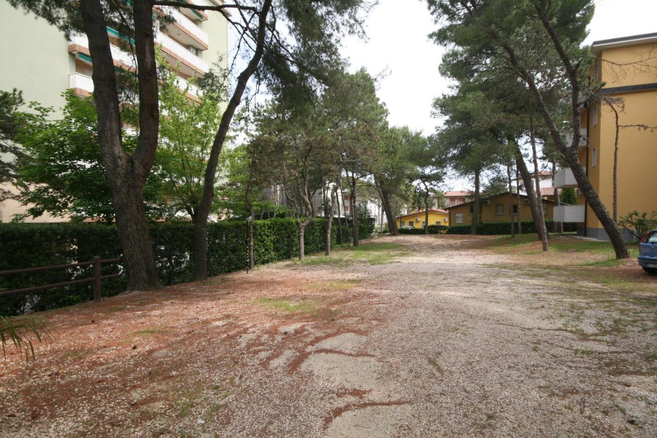 Ba- Tintoretto Apartments - Lignano Sabbiadoro Extérieur photo