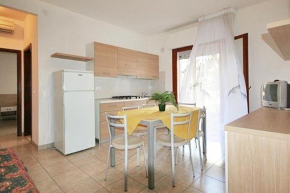 Ba- Tintoretto Apartments - Lignano Sabbiadoro Extérieur photo